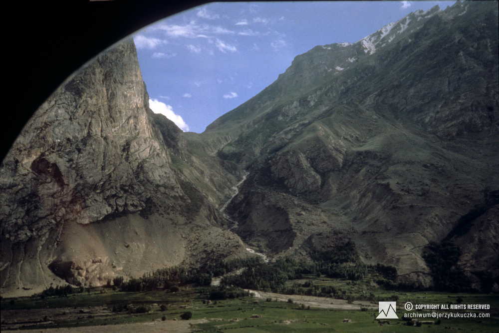 Annapurna 88, widok z kokpitu helikoptera