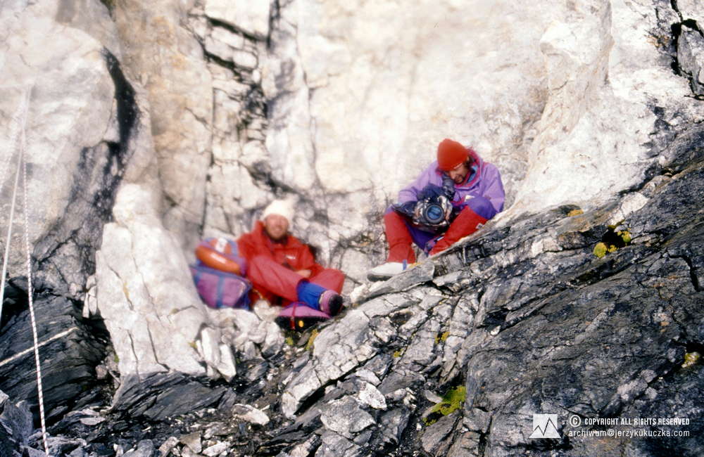 Himalaiści na stoku Lhotse. Od lewej: Floriano Castelnuovo i Fulvio Mariani.