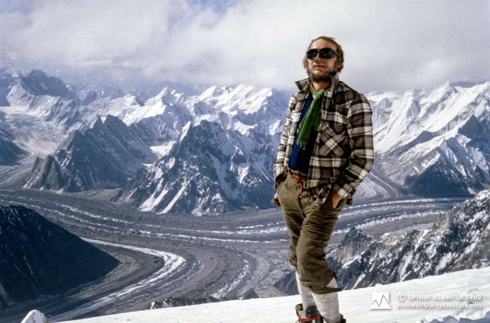 Jerzy Kukuczka na stoku Broad Peak.