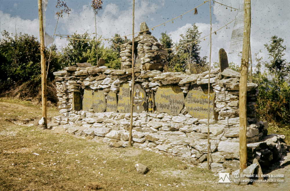 Nepalska konstrukcja sakralna.