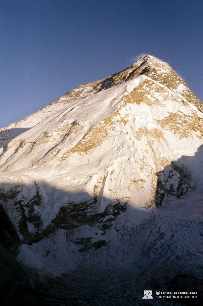Mount Everest (8848 m n.p.m.).
