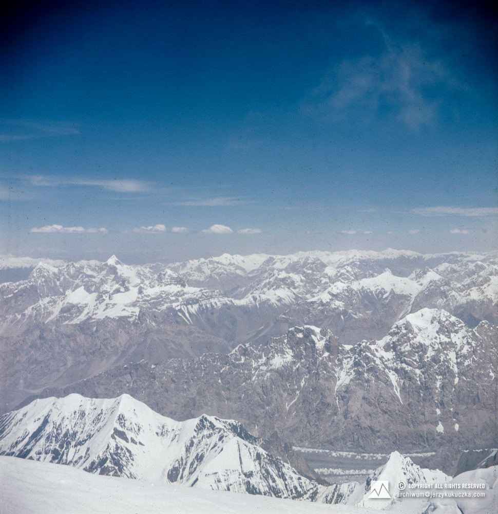 Panorama Karakorum ze stoku Gasherbrum II.
