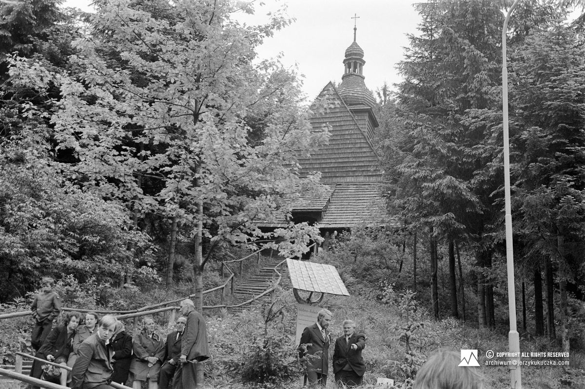 Kościół Rzymskokatolicki Pw. Podwyższenia Krzyża Świętego na Kubalonce.