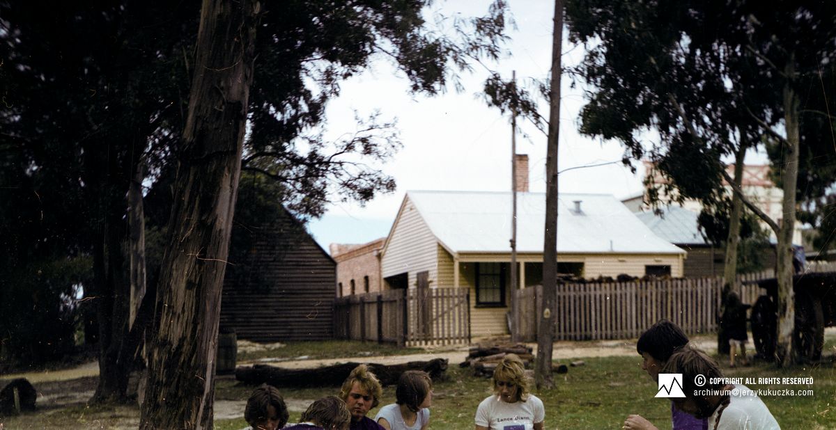 Znajomi Jerzego Kukuczki w Australii.