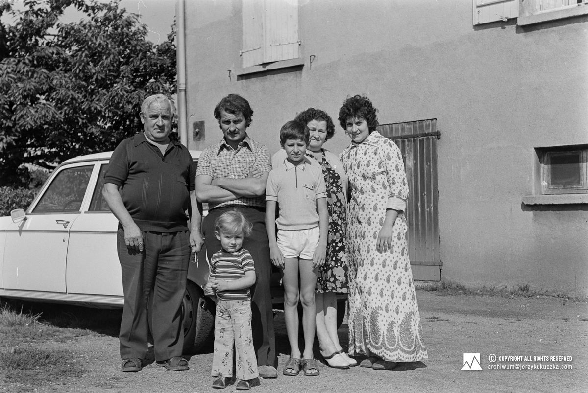 Rodzina Jerzego Kukuczki, mieszkająca we Francji.