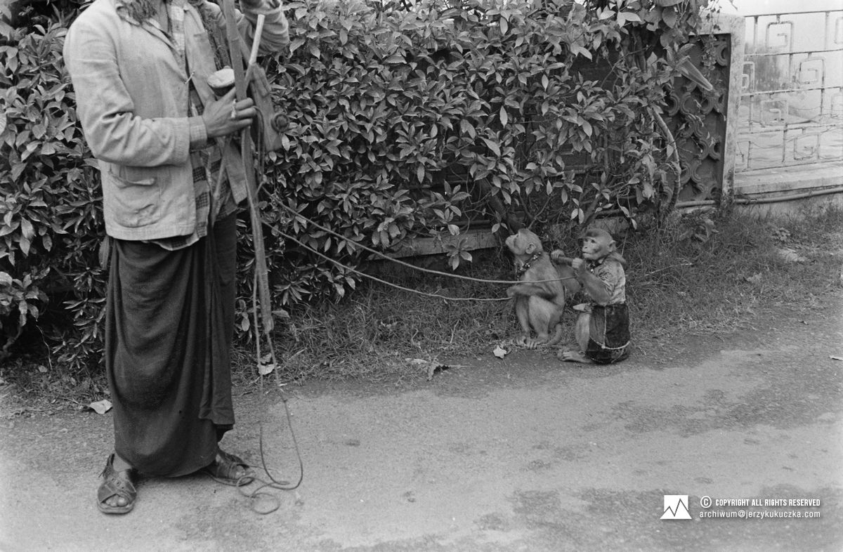 Fotografia wykonana podczas pobytu Jerzego Kukuczki w Indiach w 1981 roku.