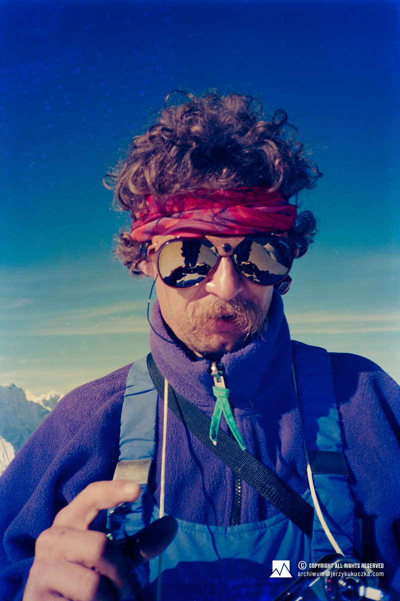 Przemysław Piasecki na szczycie Island Peak (6165 m n.p.m.).