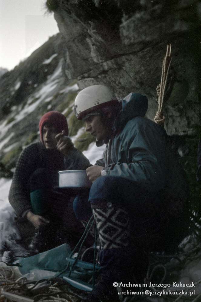Jerzy Kukuczka (na pierwszym planie) podczas wspinaczki w Tatrach