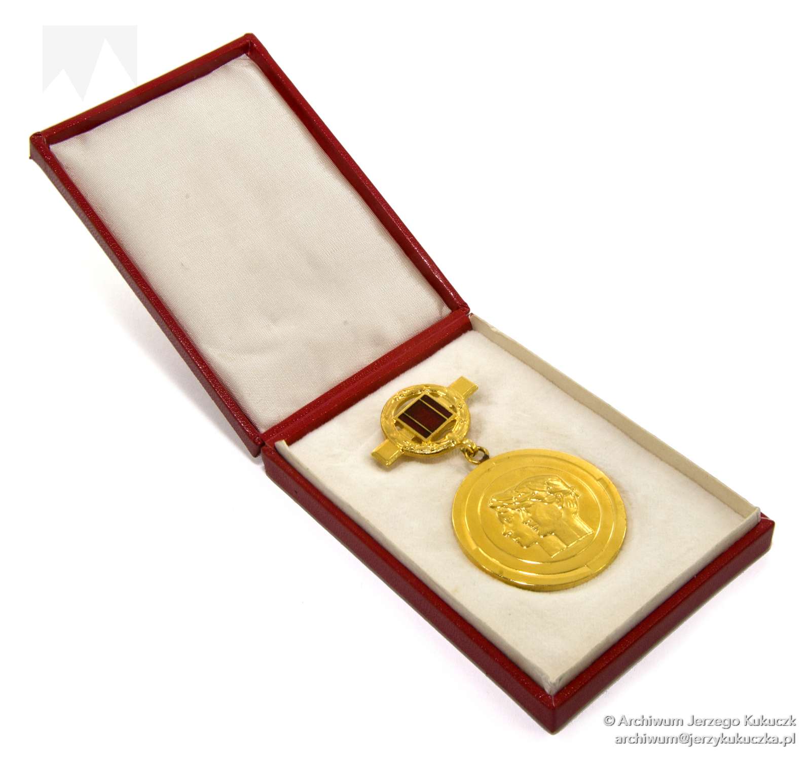 Medal pamiątkowy za wybitne osiągniecia sportowe