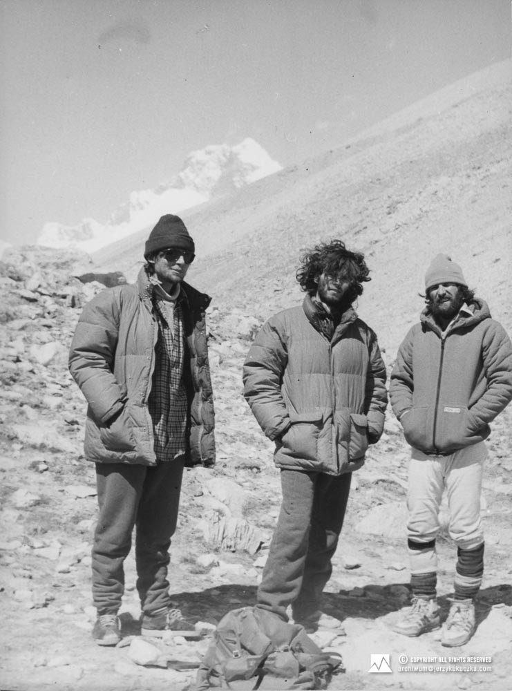Participants of the expedition at the base. From the left: Wojciech Kurtyka, Alex MacIntyre and a member of the Austrian expedition.