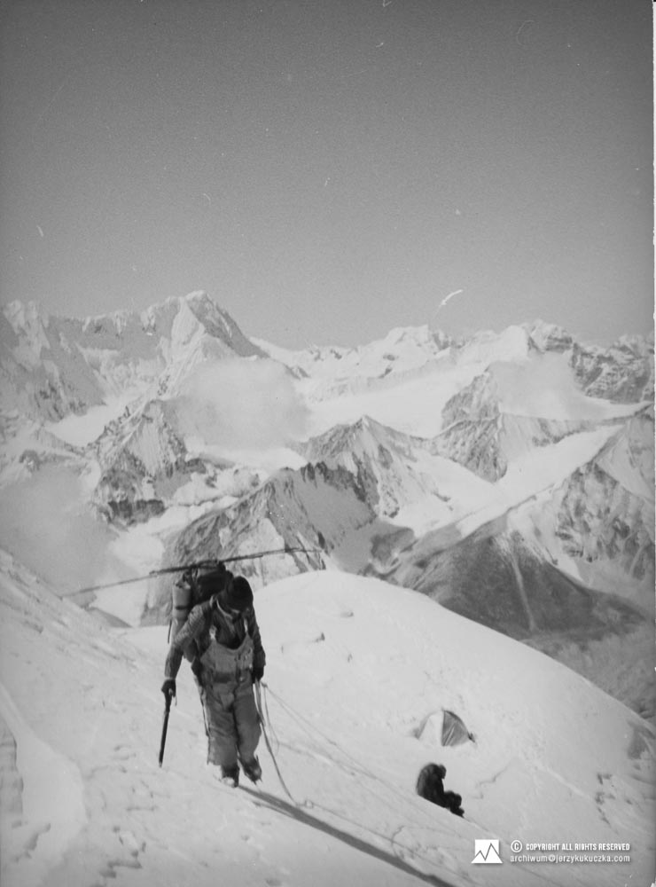 Participants of the expedition on the Makalu slope. From the left: Wojciech Kurtyka and Alex MacIntyre.