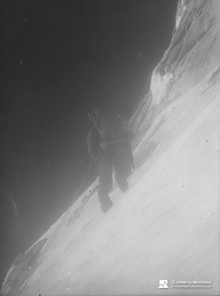 Alex MacIntyre while climbing Makalu.