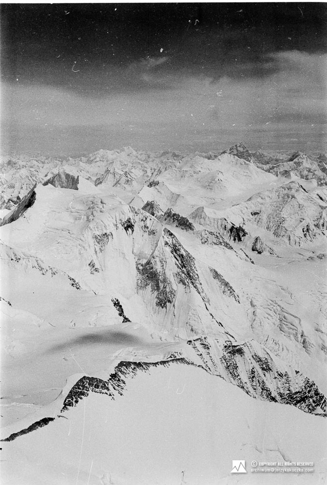 Karakoram panorama from the top of Gasherbrum I (8080 m above sea level).