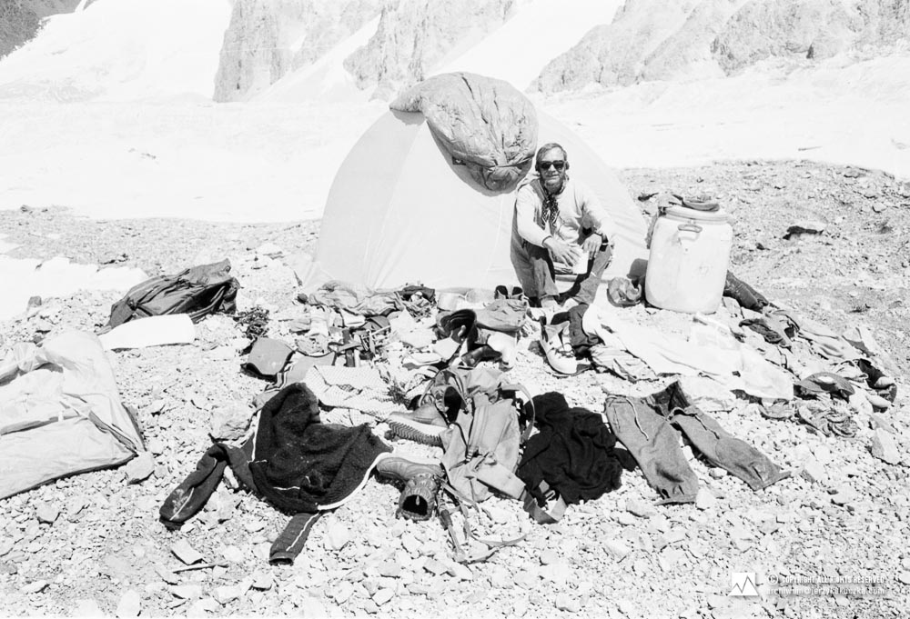 Jerzy Kukuczka at the base camp after reaching the summit of Gasherbrum I (8080 m above sea level).