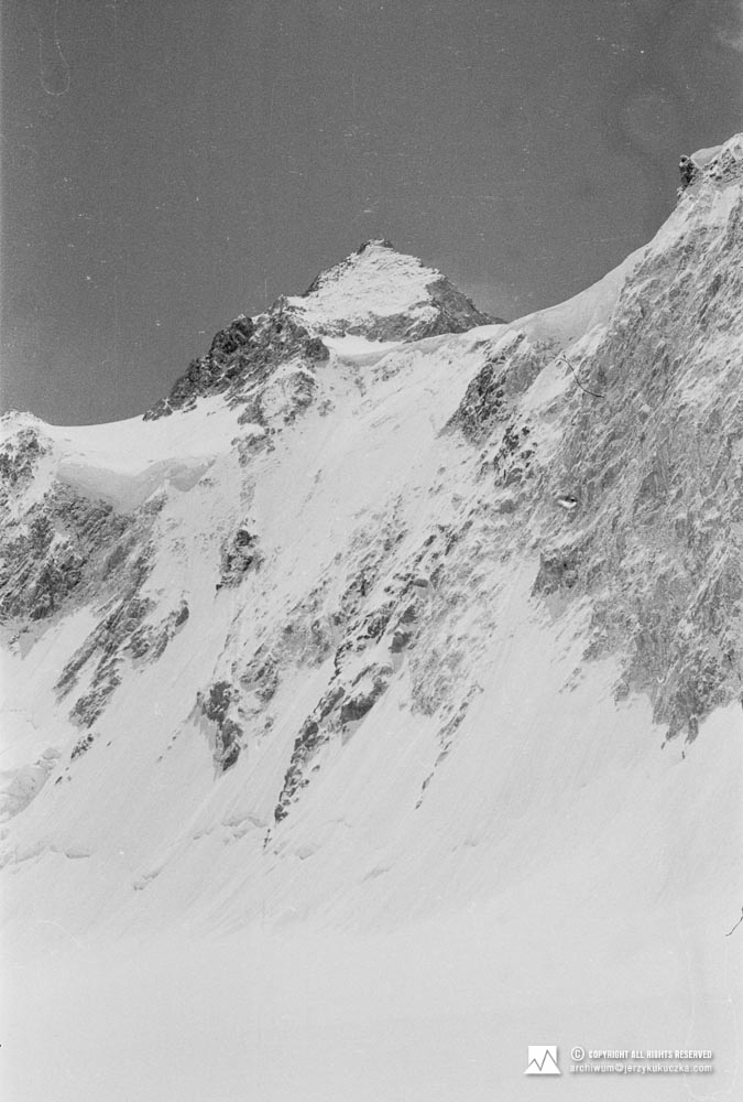 Szczyt w masywie Gasherbrum.