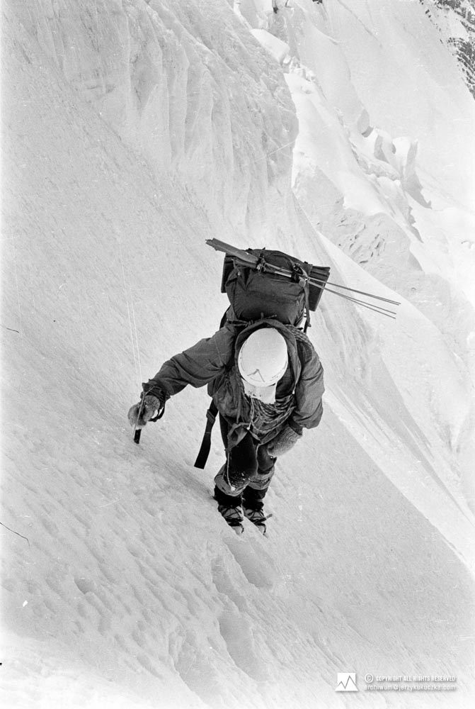 Wojciech Kurtyka while climbing.