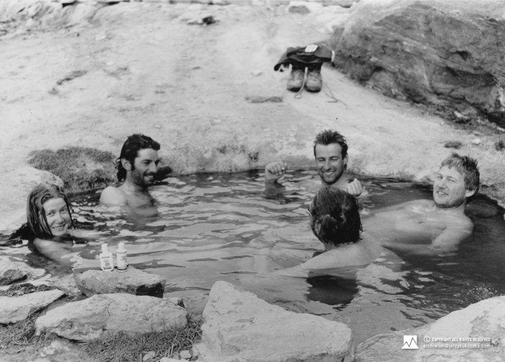 Participants of the expedition while swimming in hot springs near Askole. From left to right: Irene Schnass, Diego Wellig, Peter Wörgötter, Markus Prechtl and Rolf Zemp with his back turned.
