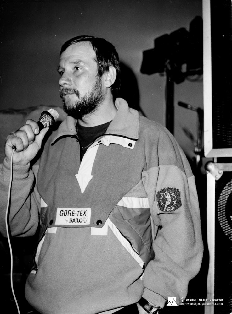 Jerzy Kukuczka w trakcie prelekcji w Czechosłowacji.