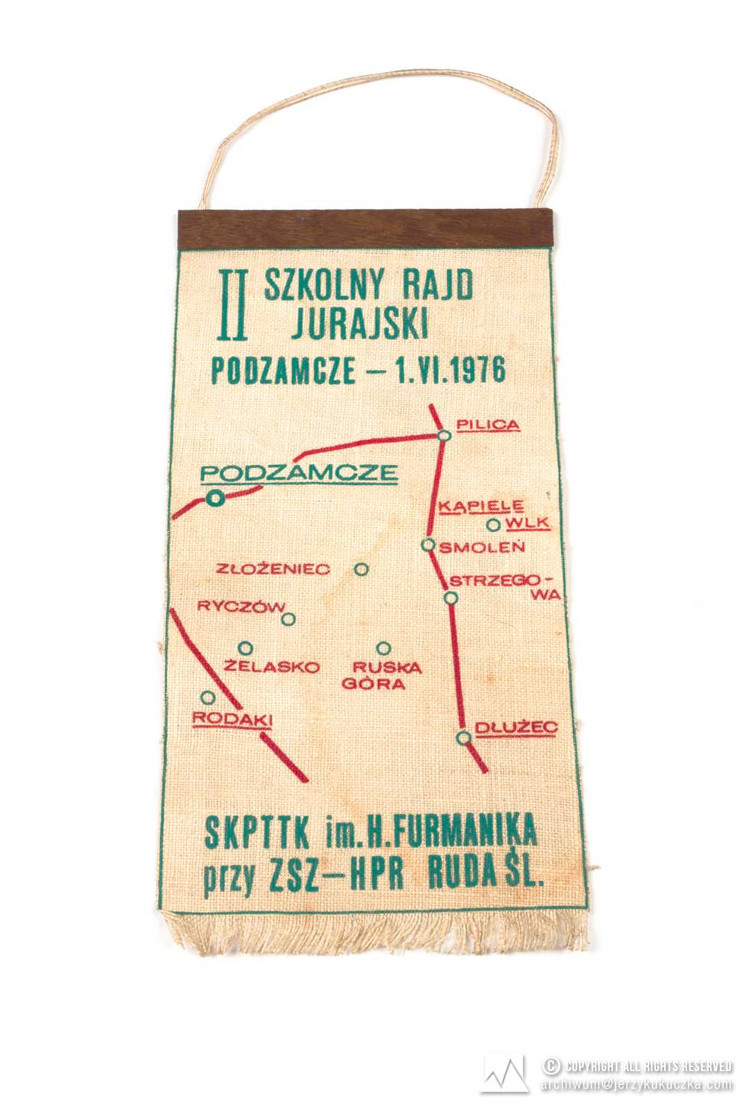 proporczyk II Szkolnego Rajdu Jurajskiego w 1976 r. prostokątny, nielaminowany. 1976