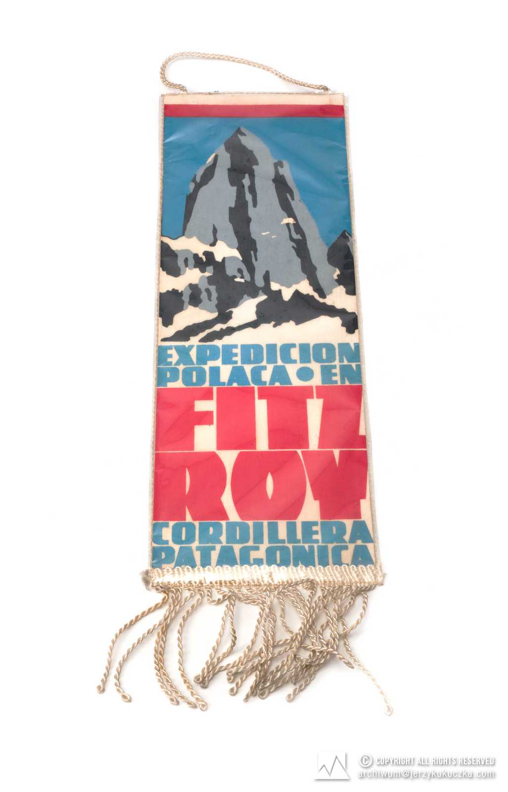 proporczyk Expedicion Polaca en Fitzroy, Cordillera Patagonica i flaga Polski [Wyprawa na Fitzroy w 1977 r.] prostokątny 1977