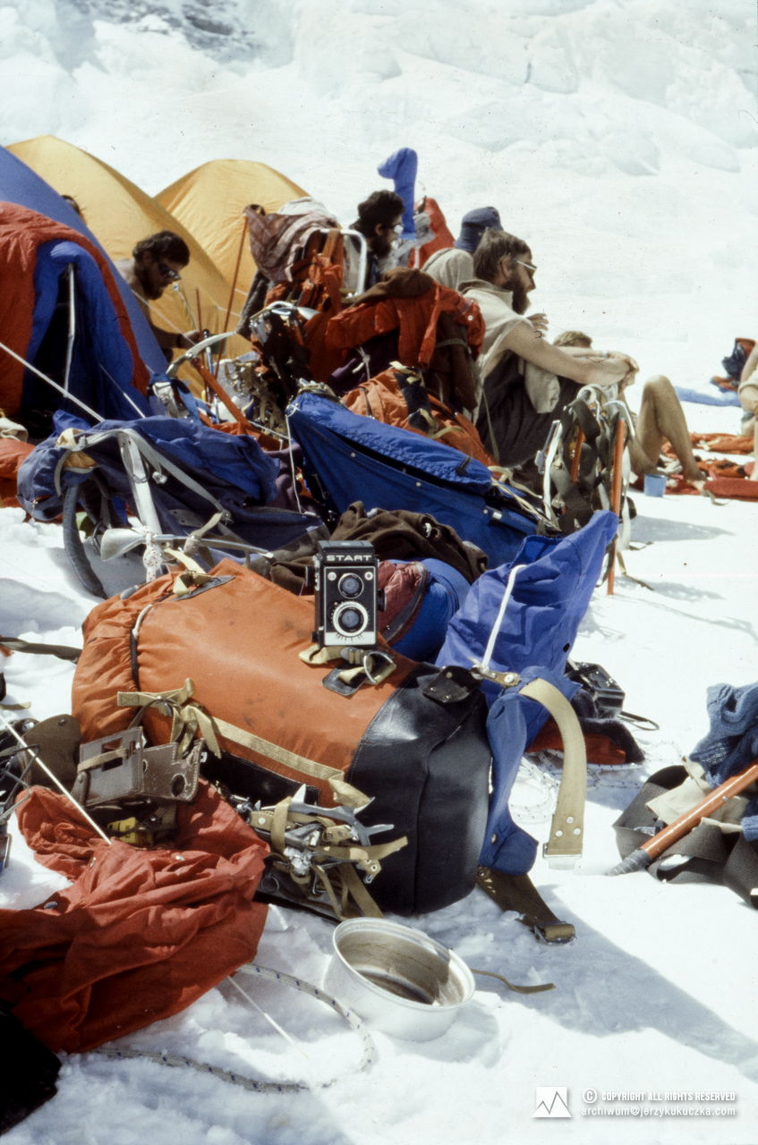 Participants of the expedition in camp II (6500 m above sea level). From the left: Jan Koisar, Andrzej Czok, Adam Bilczewski and Stanisław Cholewa.