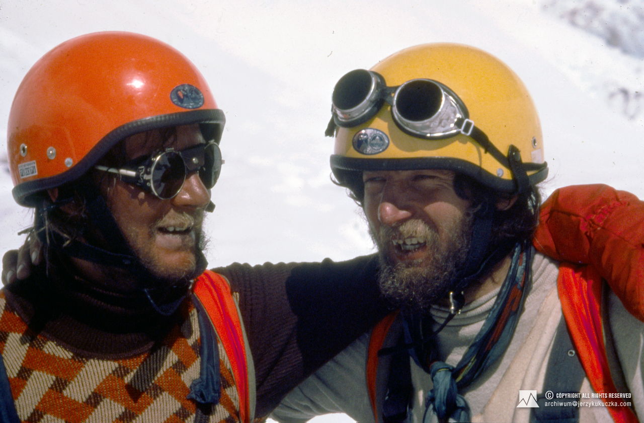 Jerzy Kukuczka (left) and Andrzej Czok in camp II (6500 m above sea level) after reaching the summit.