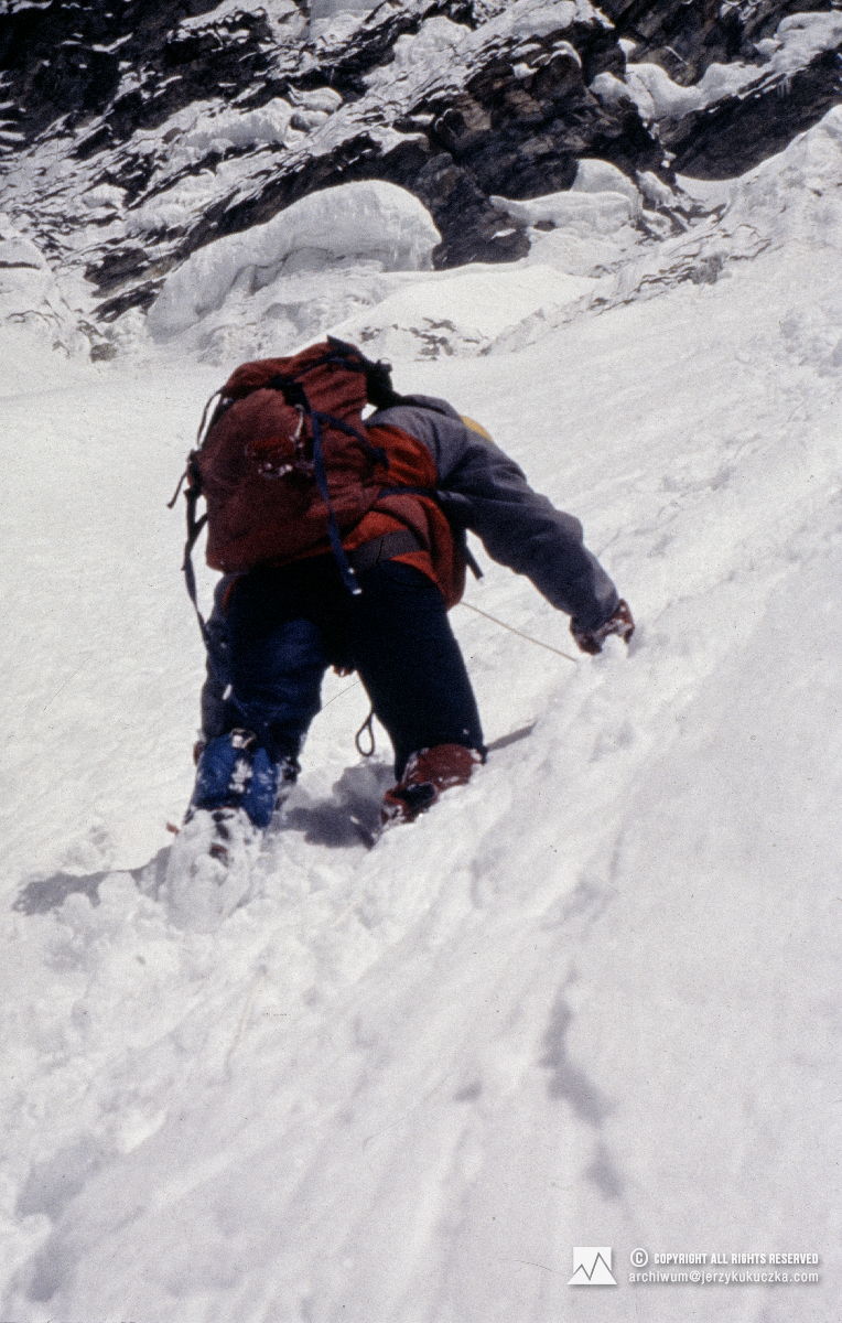 Jerzy Kukuczka while climbing.