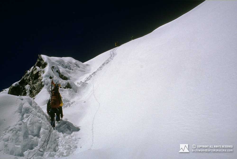 Participants of the expedition on the Manaslu slope. Carlos Carsolio is the first to climb, followed by Artur Hajzer and Wojtek Kurtyka.