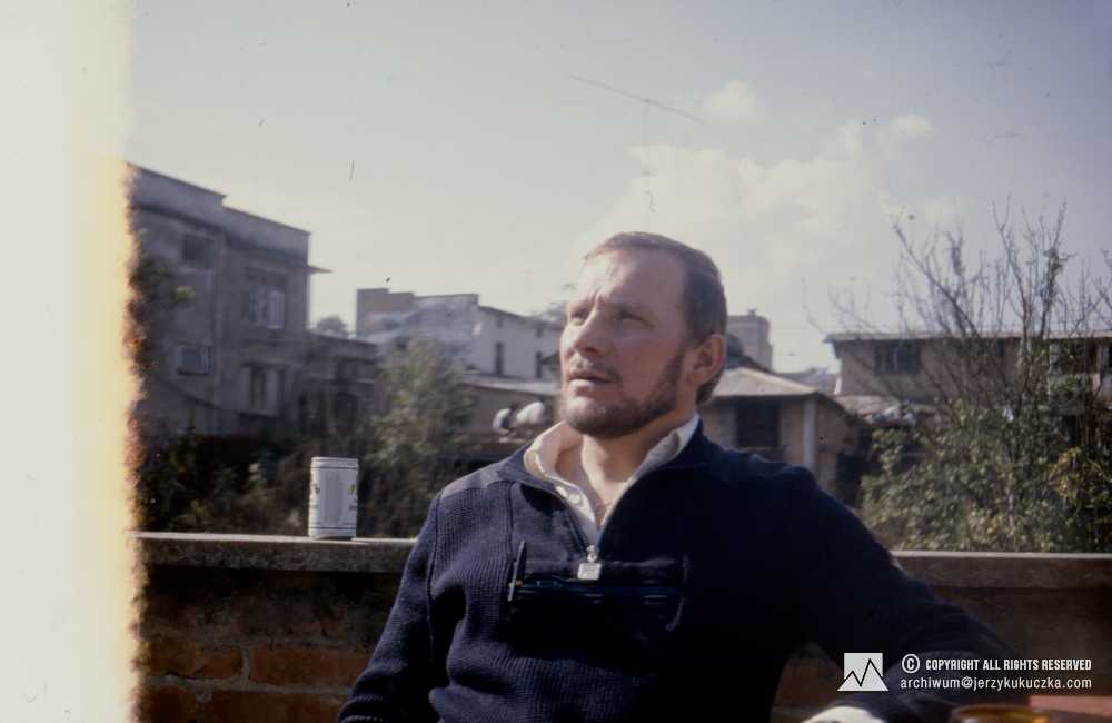 Jerzy Kukuczka w Katmandu przed rozpoczęciem wyprawy.
