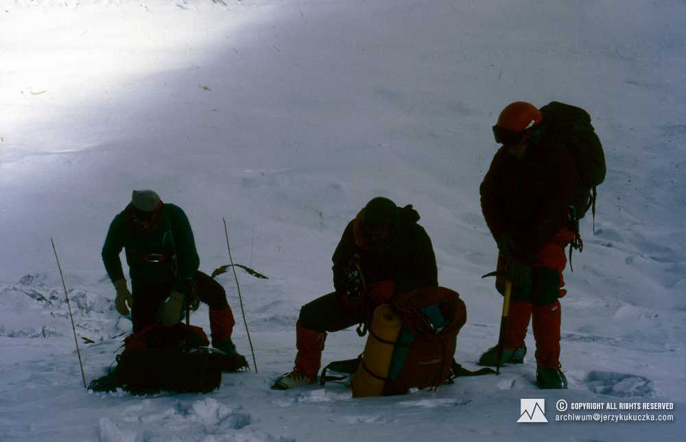 Participants of the expedition on the Annapurna slope. From the left: Krzysztof Wielicki, Ryszard Warecki and Artur Hajzer.