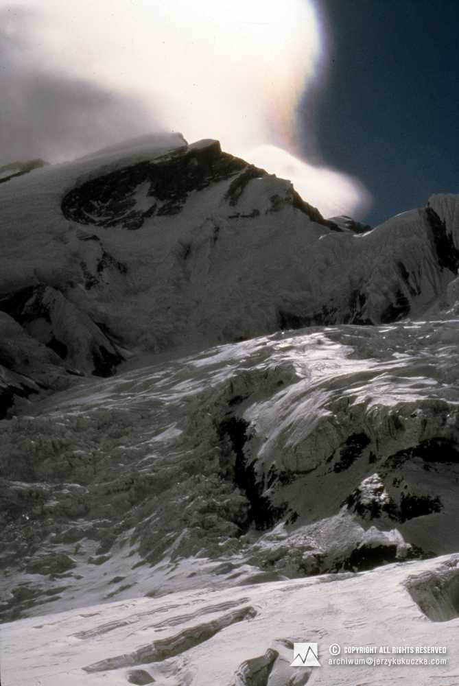 The main peak of Annapurna (8091 m above sea level).