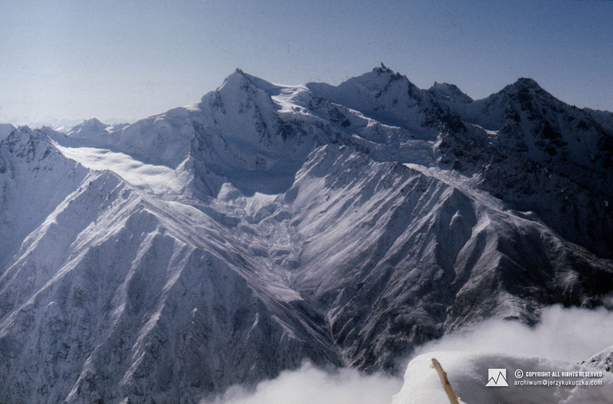 Panorama Himalajów widoczna ze stoku Nanga Parbat.