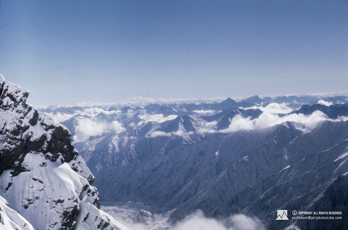 Panorama Himalajów widoczna ze stoku Nanga Parbat.