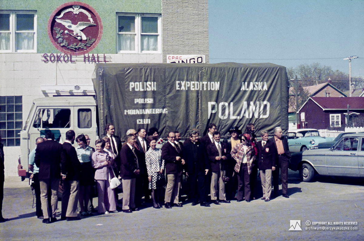Participants of the expedition with members of the Polish Gymnastics Club 