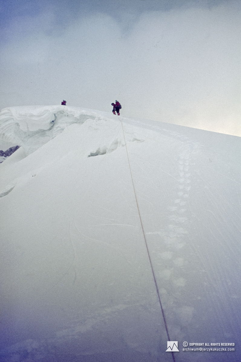 Participants of the expedition while climbing.