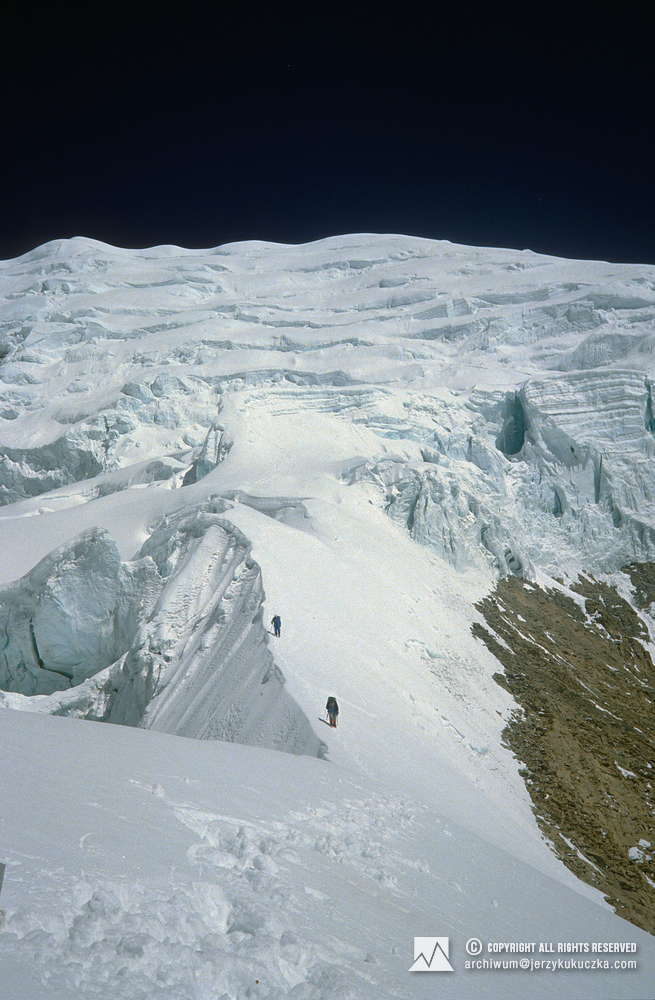 Climbers on the slope of Annapurna. Artur Hajzer is leading, followed by Ryszard Warecki.