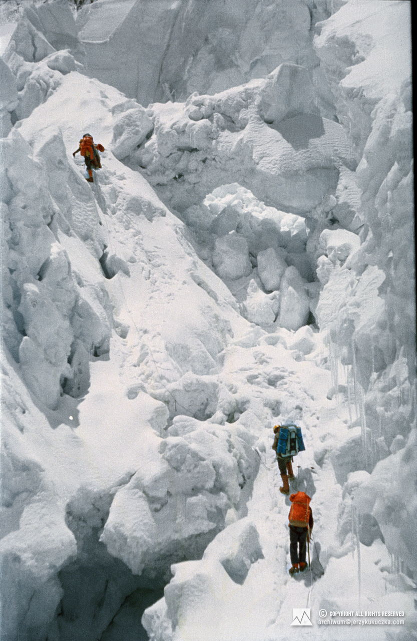 Participants of the expedition in the Khumbu Icefall. Zygmunt Andrzej Heinrich is leading, followed by Andrzej Czok and Kazimierz Waldemar Olech.