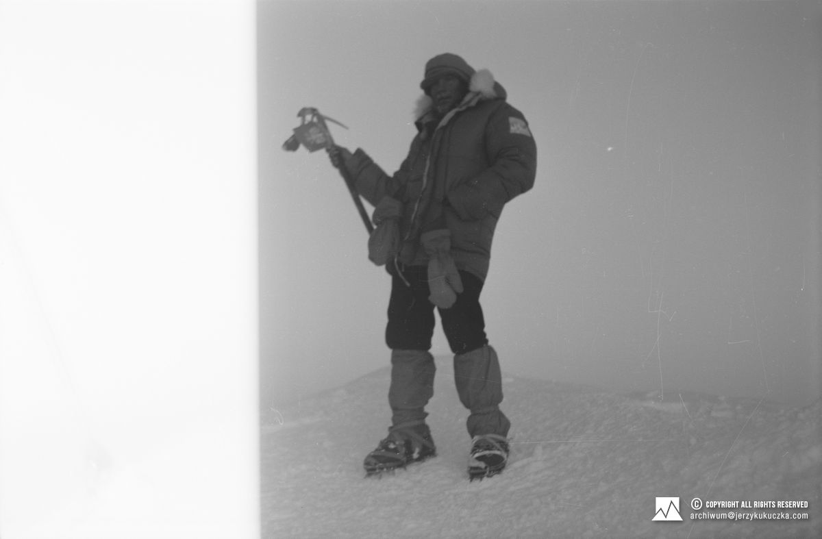 Jerzy Kukuczka na szczycie Mount McKinley (inaczej Denali, 6194 m n.p.m.) - 26.06.1974r.