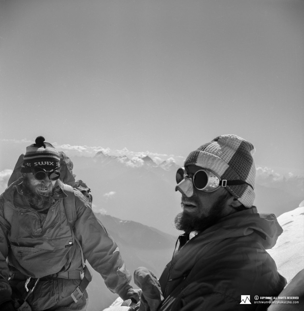 Participants of the expedition near the summit of Tirich Mir East. From the left: Tadeusz Piotrowski and Jerzy Kukuczka.