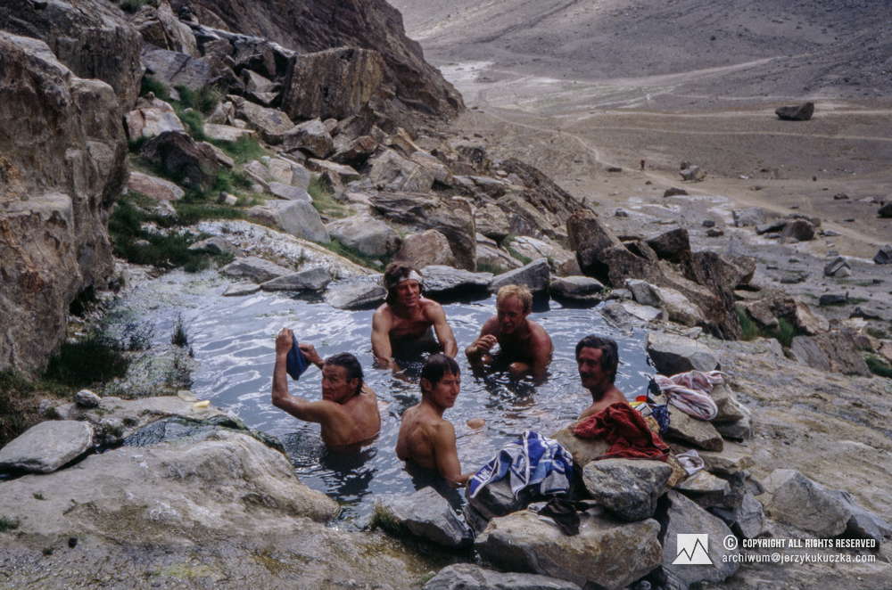 Participants of Janusz Kurczab's expedition during a bath in hot springs near Askole. From left back: Jan Holnicki, Tadeusz Karolczak and Roman Bebak. From left to right: Wojciech Wróż and Wojciech Kurtyka.