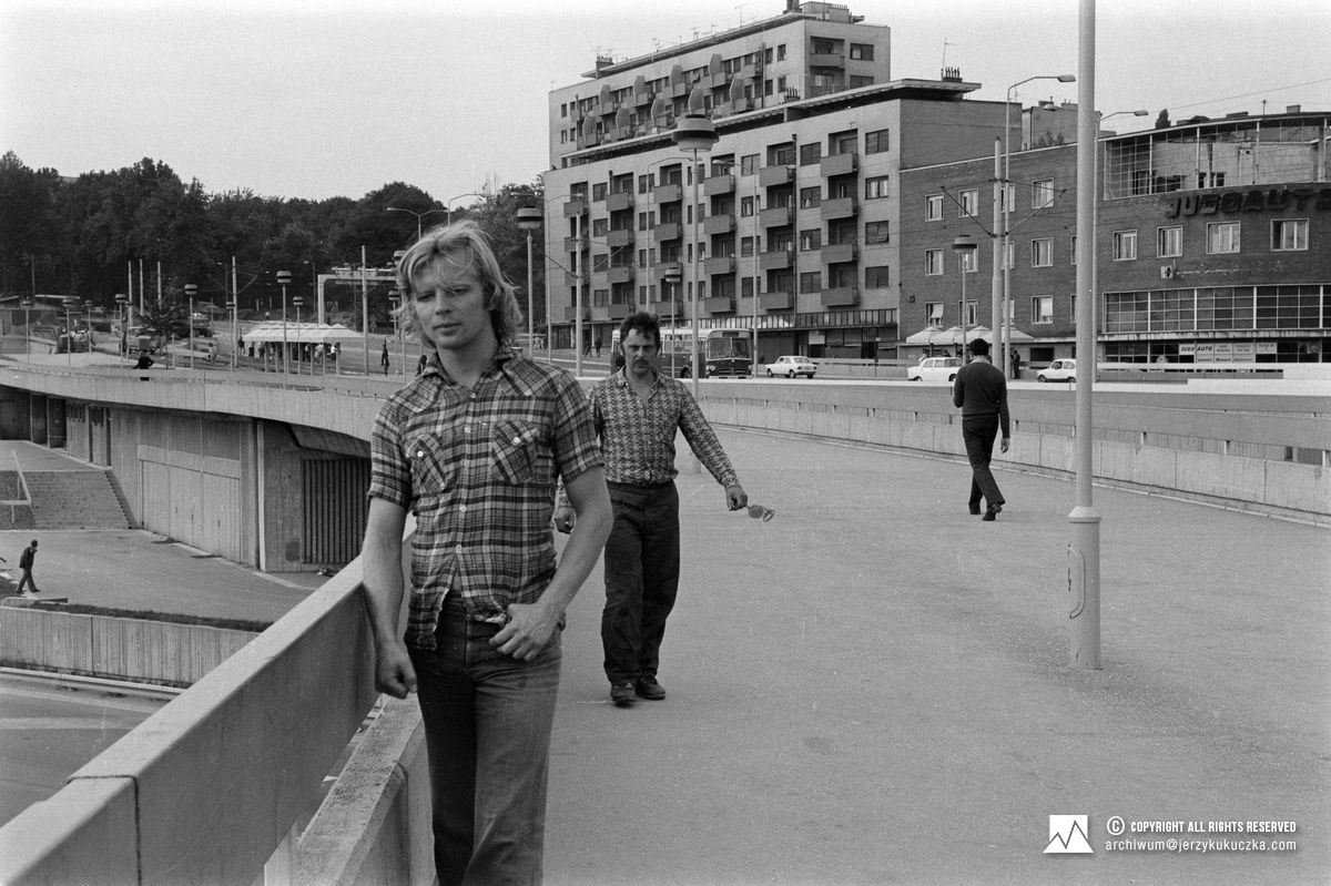 Uczestnicy wyprawy w Belgradzie. Od lewej: Marian Piekutowski i Adam Zyzak. Trasa z Katowic do Islamabadu.