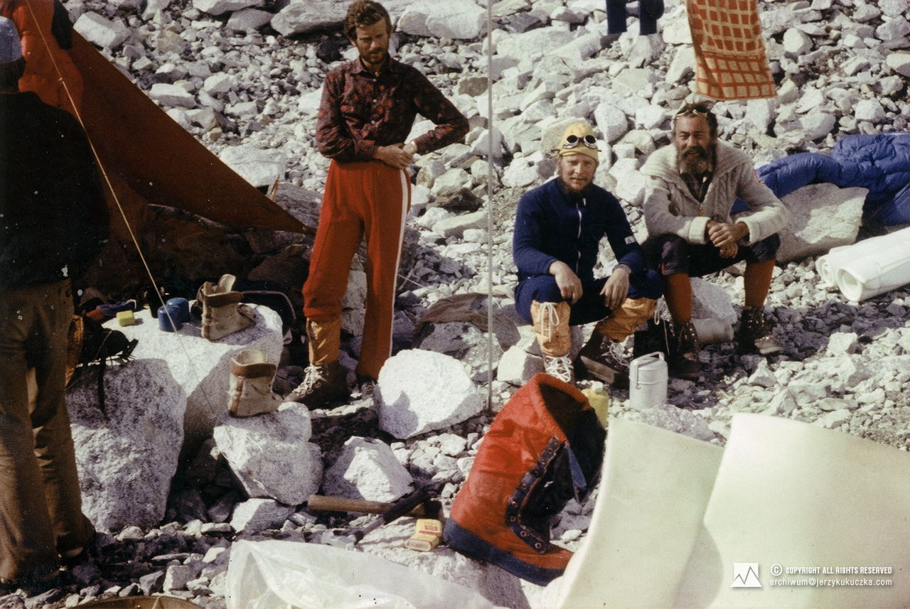 Participants of the expedition at the base. From the right: Tadeusz Kozubek, Jerzy Kukuczka and Janusz Skorek.