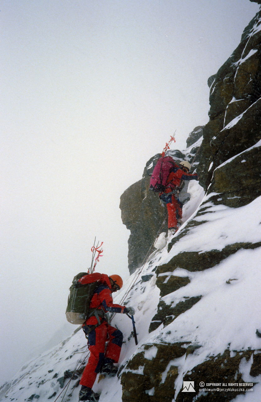 Participants of the expedition while climbing. Andrzej Czok is leading, followed by Janusz Skorek.