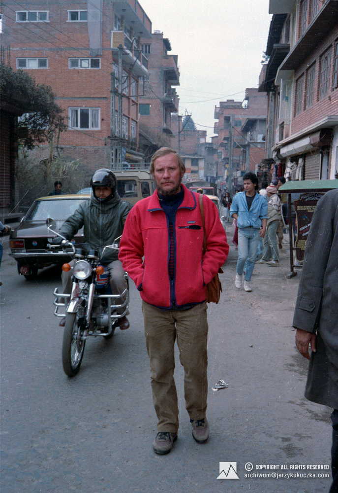 Jerzy Kukuczka in Kathmandu after the expedition to Kangchenjunga.