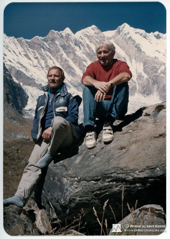 Jerzy Kukuczka (left) and NN against the background of Annapurna.