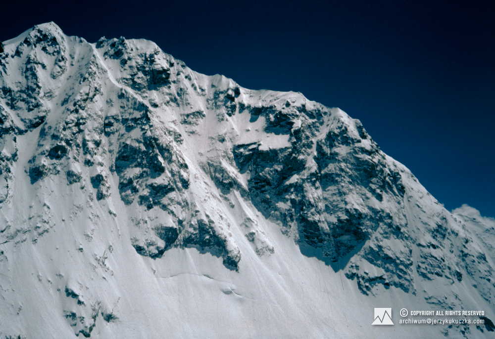 Shisha Pangma ridge as seen from Yebokangyal Ri.