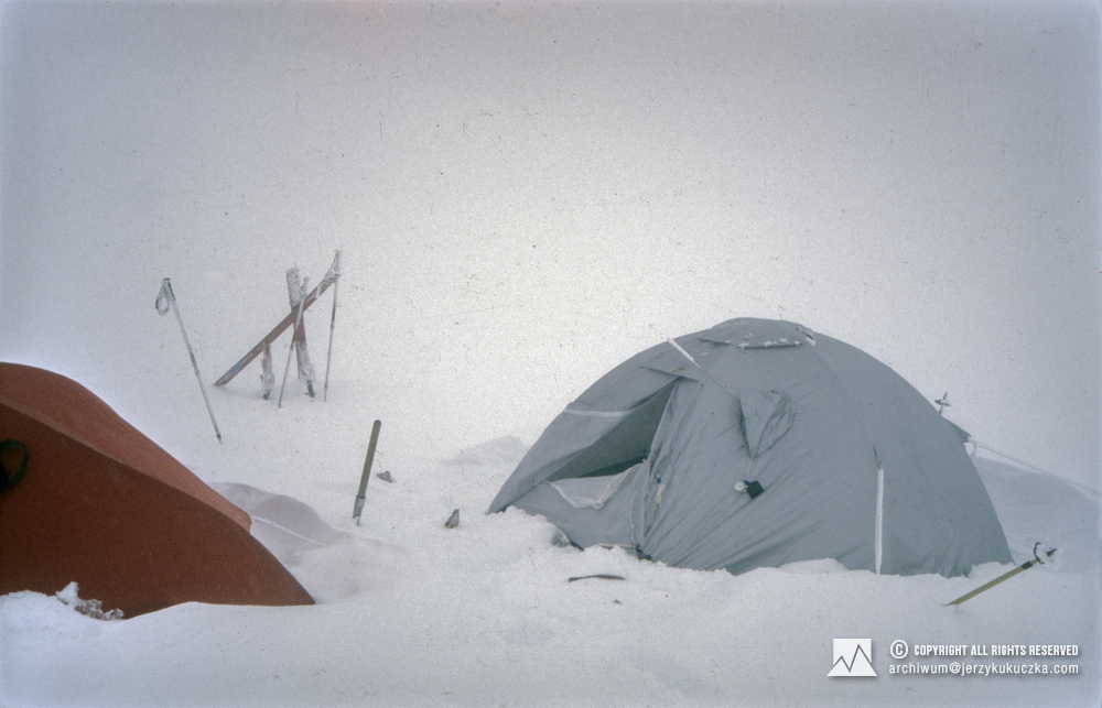 Camp IA (6800 m above sea level).