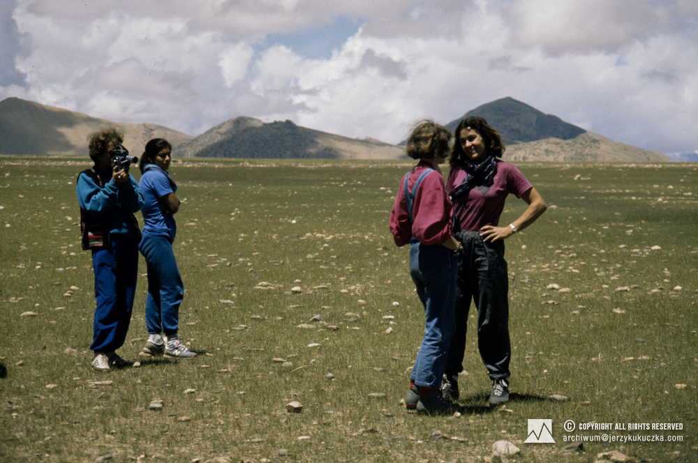 Participants of the expedition in the Chinese base. From the left: Małgorzata Fromenty-Bilczewska, Elsa Avila, Christine de Colombel and Wanda Rutkiewicz.