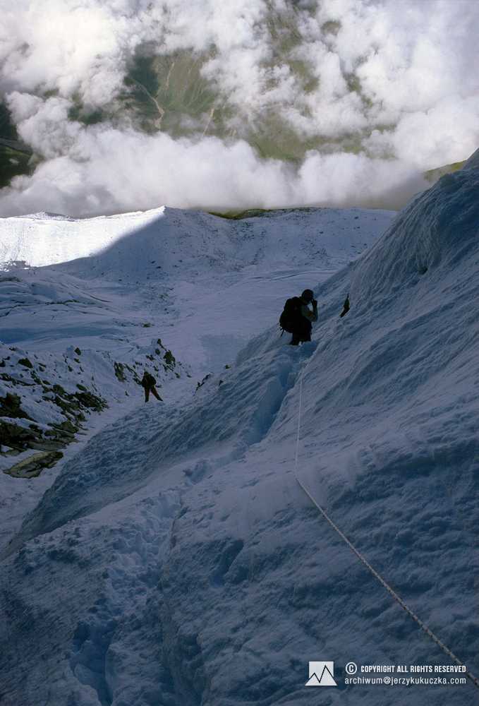 Climbers on the Manaslu slope. From the left Wojtek Kurtyka and Carlos Carsolio.