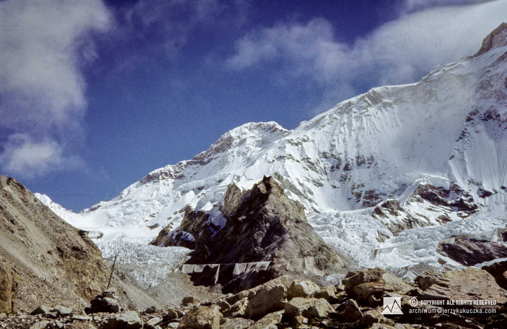 Szczyt Kangchuntse (7678 m n.p.m.).
